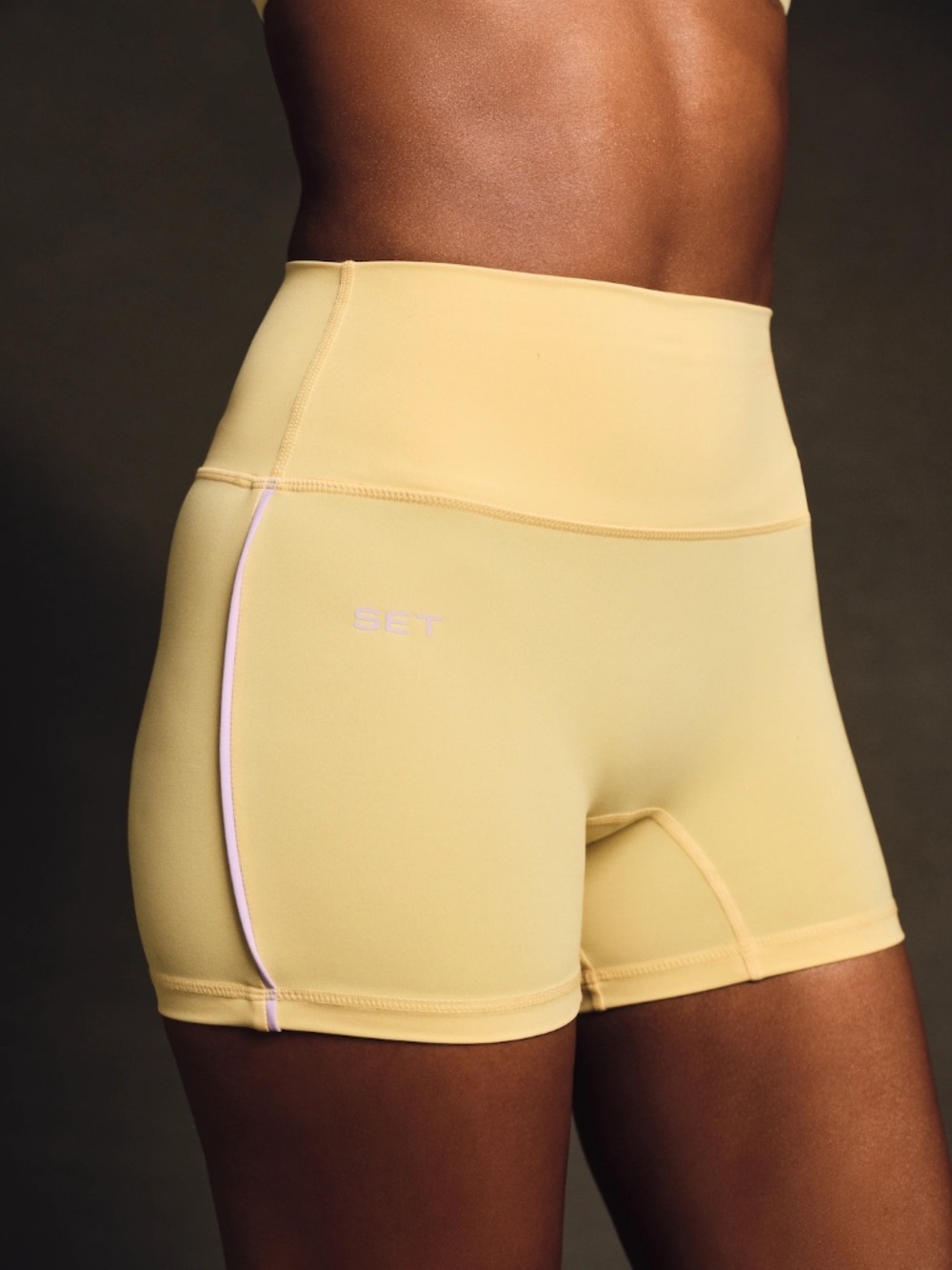 SET Active Birthday Luxform LUX Pipe Shorts Buttercream Medium NEW WITH TAGS NWT